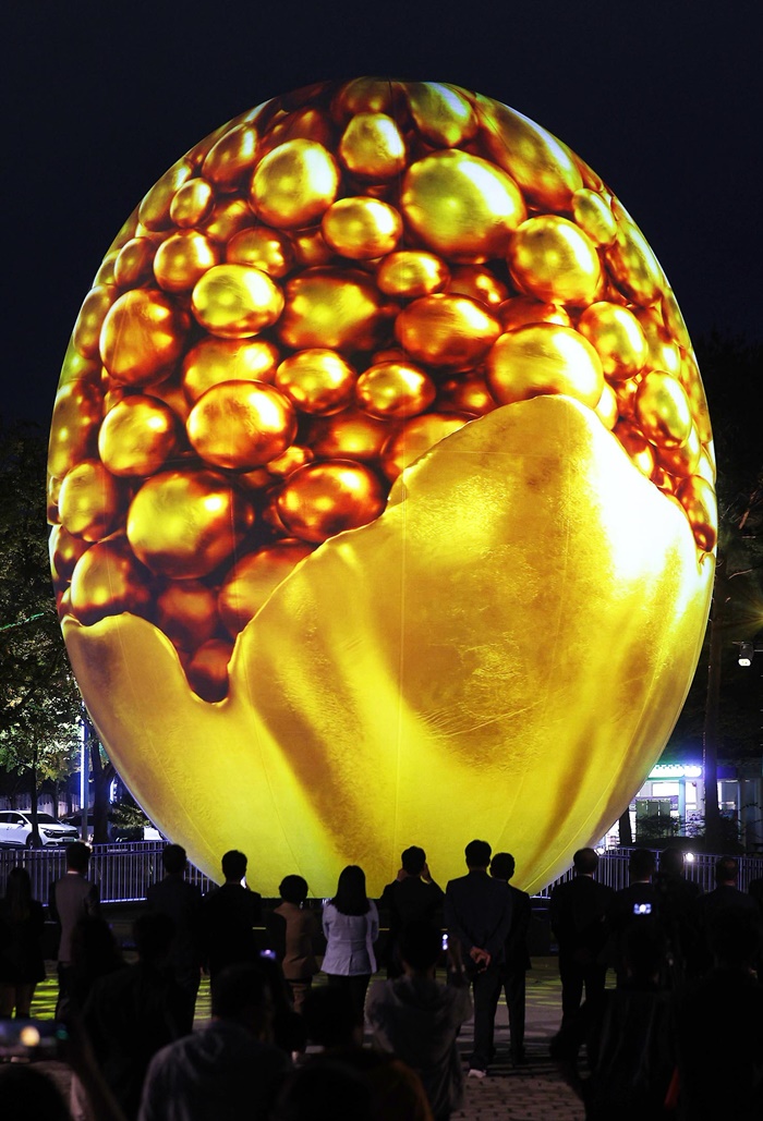 APEC 'ºûÀÇ Ç⿬' °æÁÖÀÇ ¹ã ¼ö ³õ´Ù